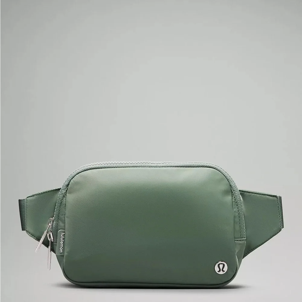 Lululemon Everywhere Belt Bag Large 2L- Grey Eucalyptus - Picture 1 of 6